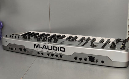 **Sale**  M-Audio Ozonic Firewire Midi Controller Keyboard