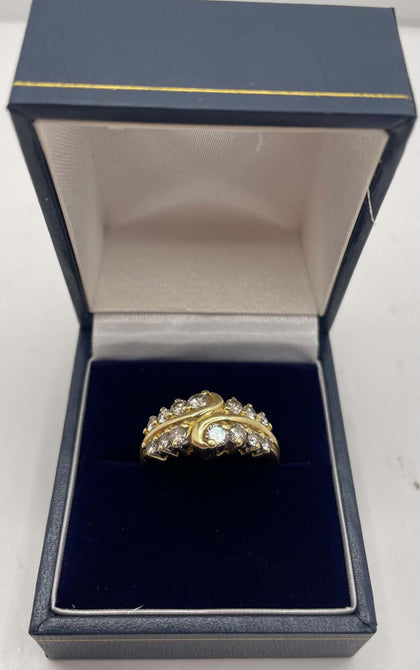 18ct gold ring (M)