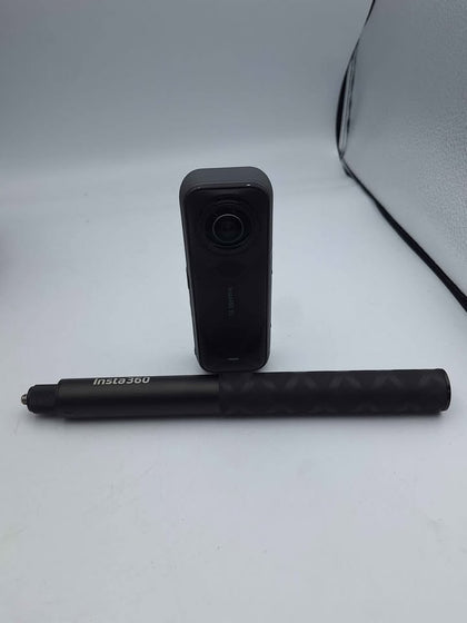 Insta360 X5 Standard Bundle – Midnight Black – 8K 360° Action Camera + 114cm Invisible Selfie Stick