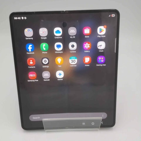 Samsung Galaxy Z Fold4 - 256 GB, Phantom Black-ITEM HAS SCRATCHES ON SIDE AND HINGE DOES NOT LIE FULLY FLAT