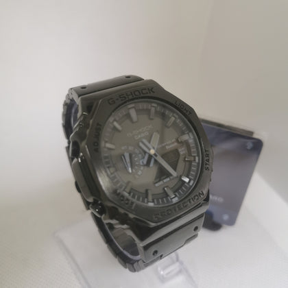 Casio G-SHOCK Solar Men's Type GM-B2100BD -  WITH ORIGINAL TIN/BOX - 2 SPARE LINKS - WARRANTY CARD