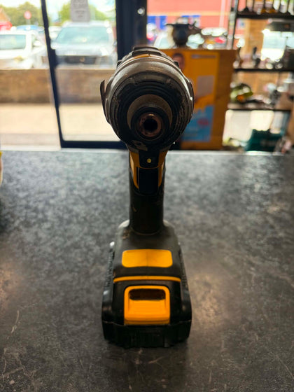 DeWalt DCF787 Impact Drill with 4.0AH Battery