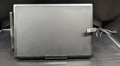 Wacom One by Graphics Tablet - CTL-672-N Medium