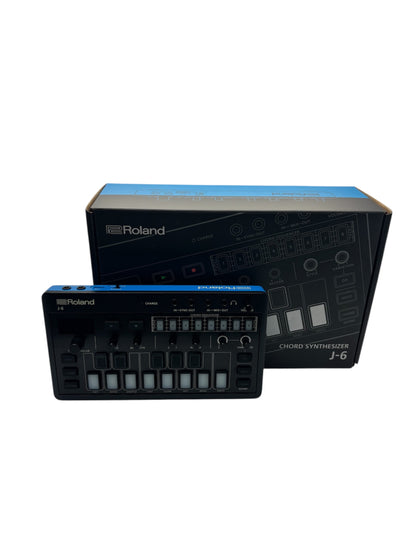 Roland J-6 Aira Compact Chord Synth