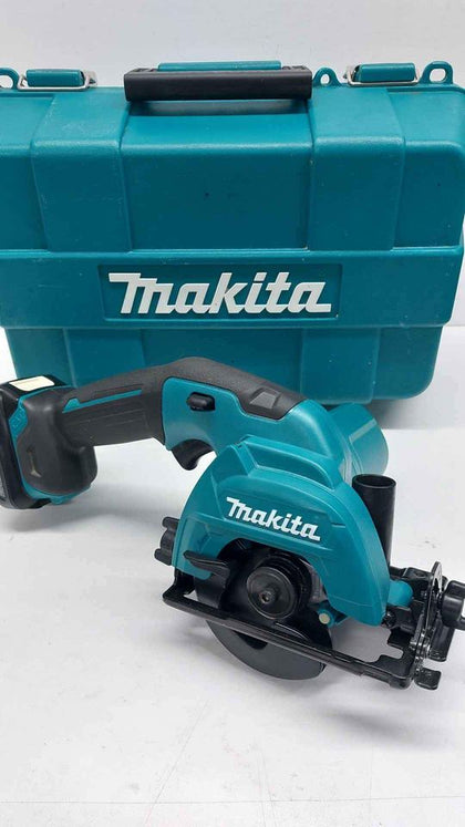 Makita HS301 12v plunge saw with 1 X 10.8v battery - 3x blades and case - No charger - Excellent