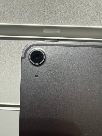 ** SALE ** iPad Air 10.9