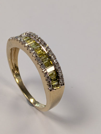 9ct gold diamond & yellow stone ring