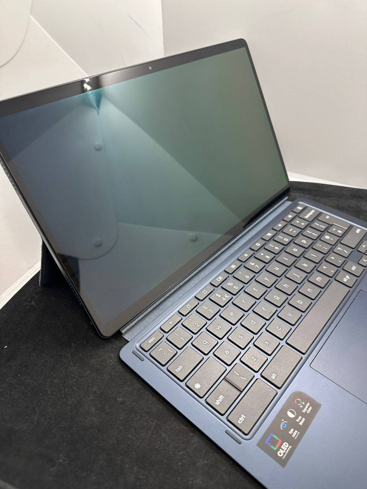 Lenovo IdeaPad Duet 5 Chromebook | Cash Generator