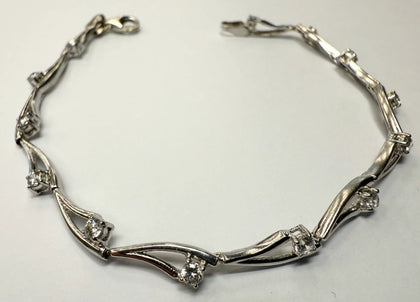 9ct White Gold Bracelet with stones 7.5