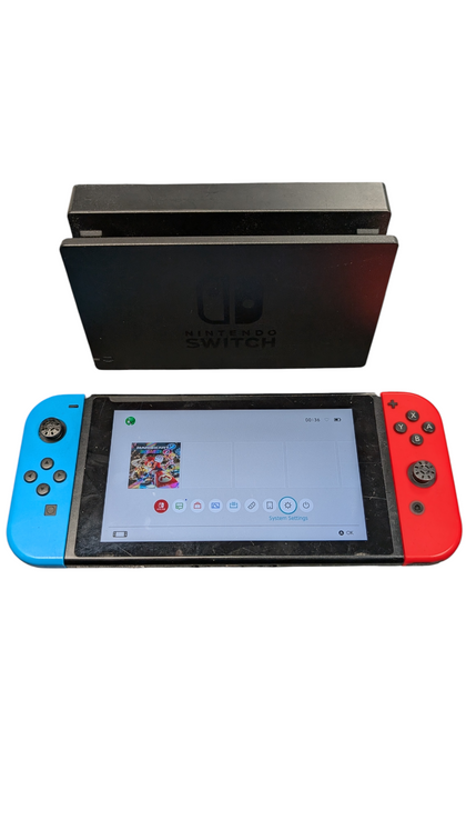 Nintendo Switch V2 Neon Mario Kart Bundle *Unboxed*