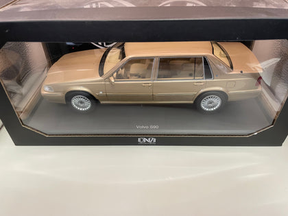 1/18 DNA Collectibles Volvo S90 Gold DNA000152 Resin Model