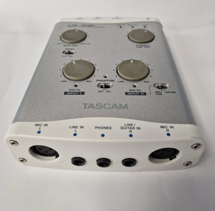 ** Sale ** Tascam US 122L USB Audio Midi Interface Black ** Collection Only **.