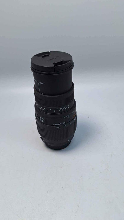 Sigma DG Macro 70-300MM 1:7-5.6 AF Zoom Lens With Nikon Fit