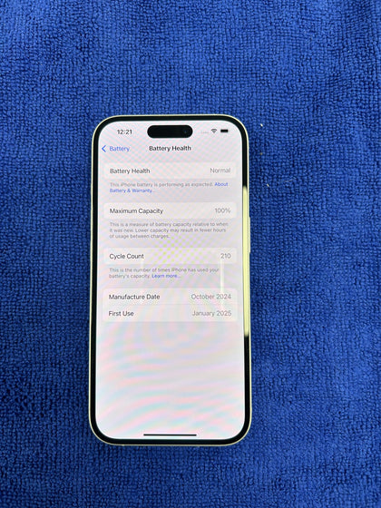 Apple Iphone 16 - White