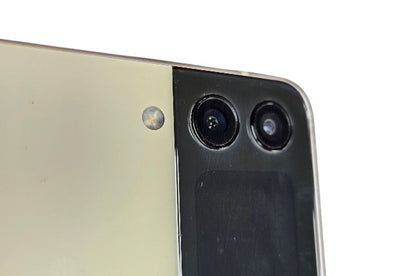 Samsung Galaxy Z Flip3 5G 128GB Cream**Unboxed**