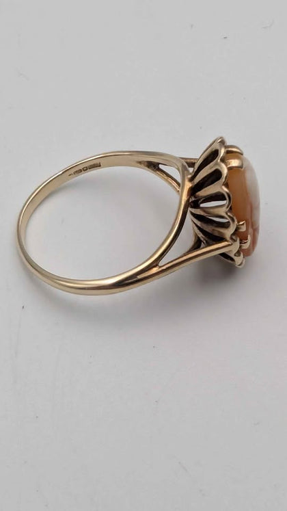9ct Yellow Gold Ladies Cameo Ring – 3.95 Grams – Size S – Classic Vintage Style