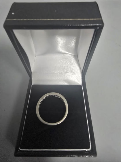 1.9G White Gold Ring, 375 Size O,