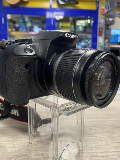 Canon Eos 500D + 18-55mm 1:3.5-5.6 IS Zoom Lens