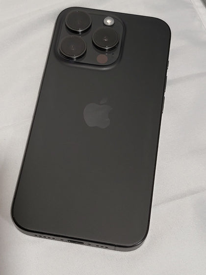 Apple iPhone 15 Pro - 128 GB - Black Titanium