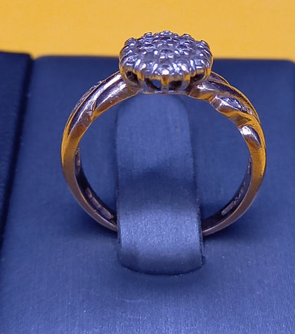 18ct Gold Ring With Clear Stones Size-O