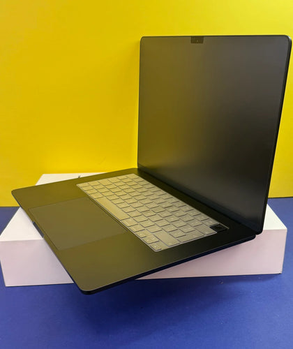 Apple MacBook Air (2023) 8GB / 256GB SSD Apple M2 Chip 15