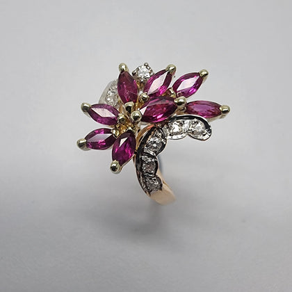 14ct Gold 0.80ct Ruby & Diamond Cocktail Style Ring - Size M (RRP £1350).