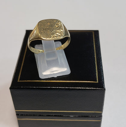 9ct Yellow Gold Signet Ring - Size U - 2.81G - Engraved with Letter A - Hallmarked