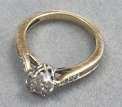 9ct Gold Diamond ring 0.33ct.