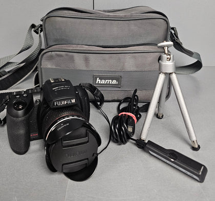 Fujifilm FinePix HS20EXR Bridge Camera 16MP 1/2 inch CMOS 4608 x 3456pixels Black