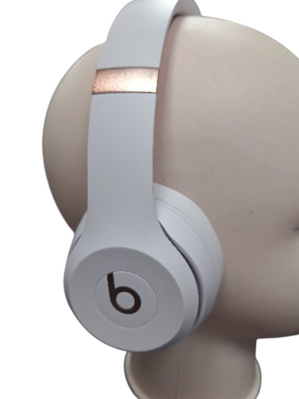 BEATS SOLO 4 WIRELESS ON-EAR HEADPHONES, CLOUD PINK, WITH CASE