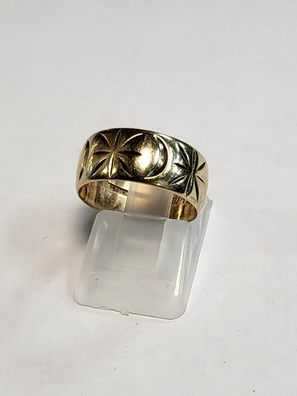 9ct Yellow Gold Patterned Band Ring - Size L - 3.61g - Hallmarked