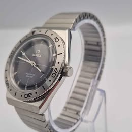 Timex Q Timex Hodinkee Limited Edition – Stainless Steel – Quartz – Vintage Style