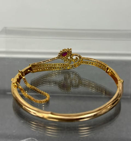 GOLD BANGLE with RED STONE 22K gold hallmarked 12.89G ** preowned **
