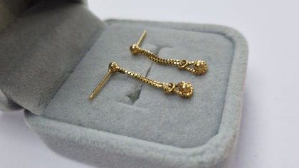 9ct gold drop earrings