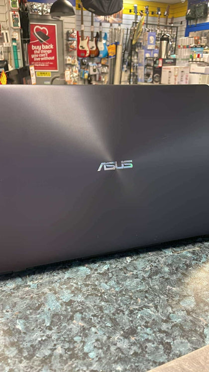 Asus vivobook 17