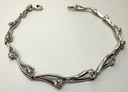 9ct White Gold Bracelet with stones 7.5