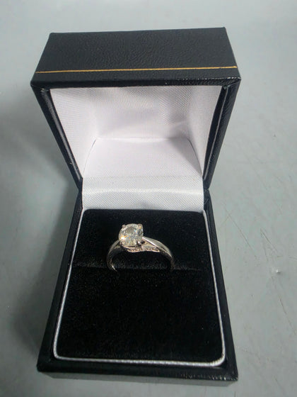 18ct White Gold Ring 3.2G 750 Size O