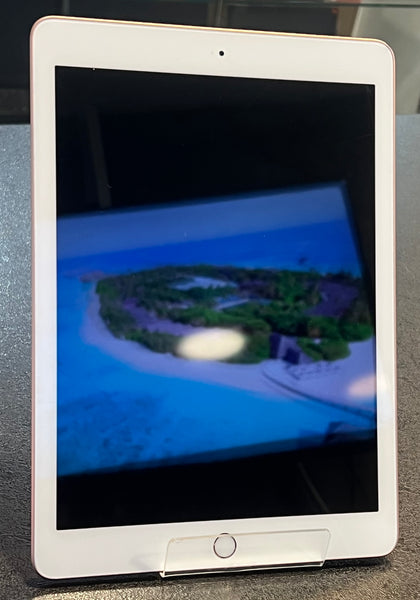 Apple 9.7-inch iPad Wi-Fi - 6th Generation - Tablet - 32 GB - 9.7