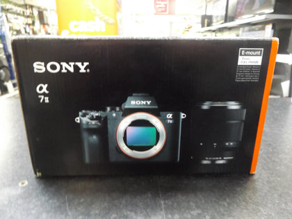 Sony α7 II - Digital Camera - Mirrorless - 24.3 MP - Full Frame + Lens