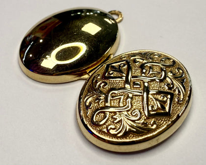 9ct Gold Oval Patterned Locket