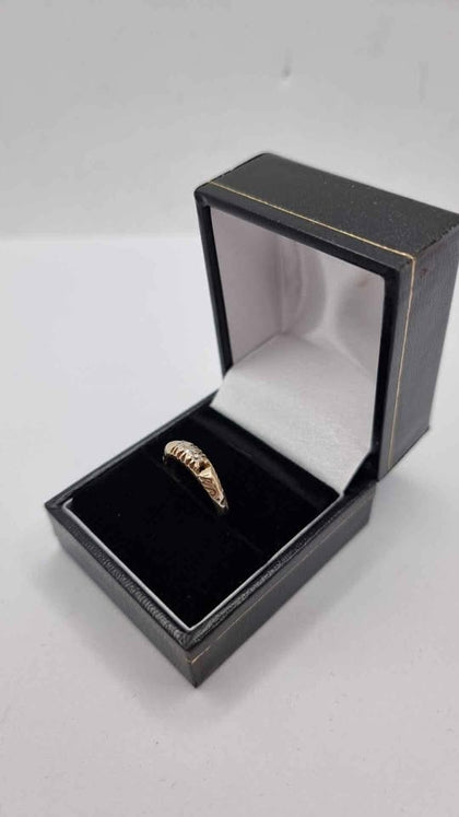 9ct Yellow Gold Ladies Ring With 3x Clear Stone (Not DIA) - 2.16 Grams - Size K