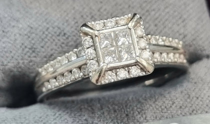 18ct White Gold Princess Cut Diamond Cluster Halo Ring