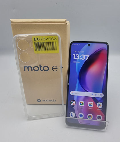 Motorola Moto E15 64GB blue smartphone with clear case and original box unlocked