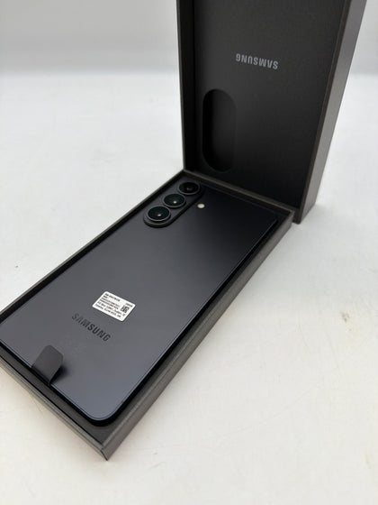 Samsung Galaxy S26 Plus 256gb (24 month warranty)