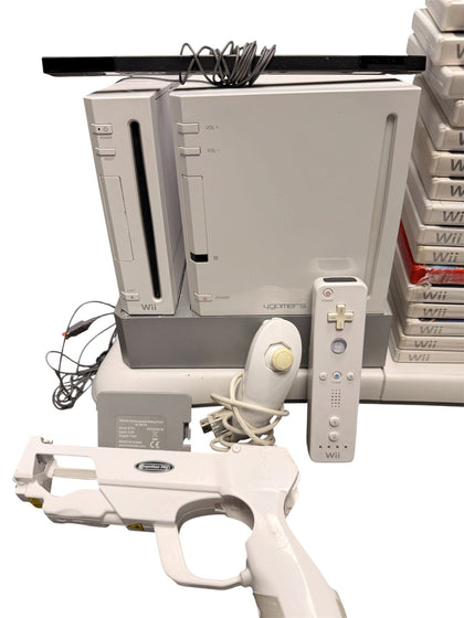 Nintendo Wii Bundle + Games **Summer Sales**