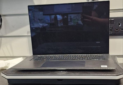 Dell XPS 15 9500 With 3 Fan Cooling Stand