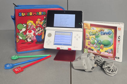 Nintendo 3DS Console, Ice White +Yoshi's New Island