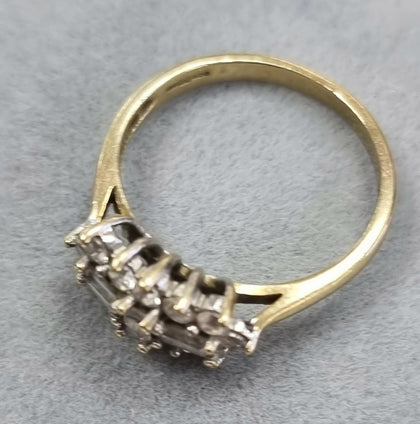 9ct Gold CZ Ring Size  