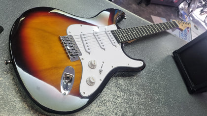 Freshman right handed guitar & Amp