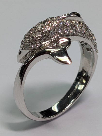 18CT WHITE GOLD DIAMOND DOLPHIN RING
